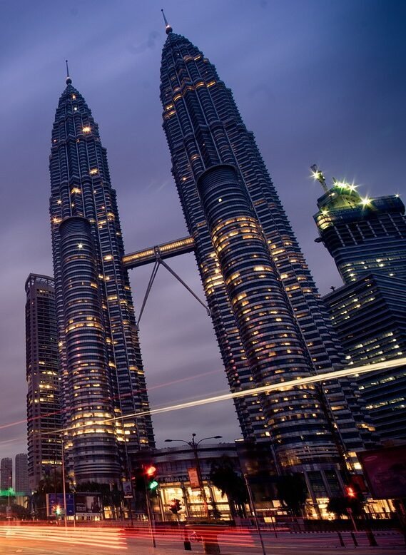 kuala lumpur, petronas twin towers, malaysia-170985.jpg